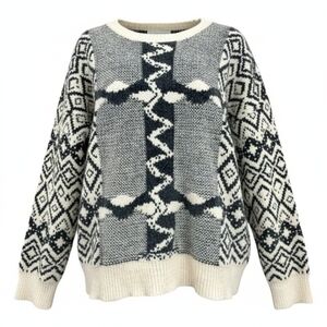 Chic Monochrome Patterned Sweater